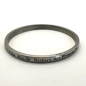 Camco‎ Silver Tone Engraved Bangle Bracelet "Sisters Are Friends"